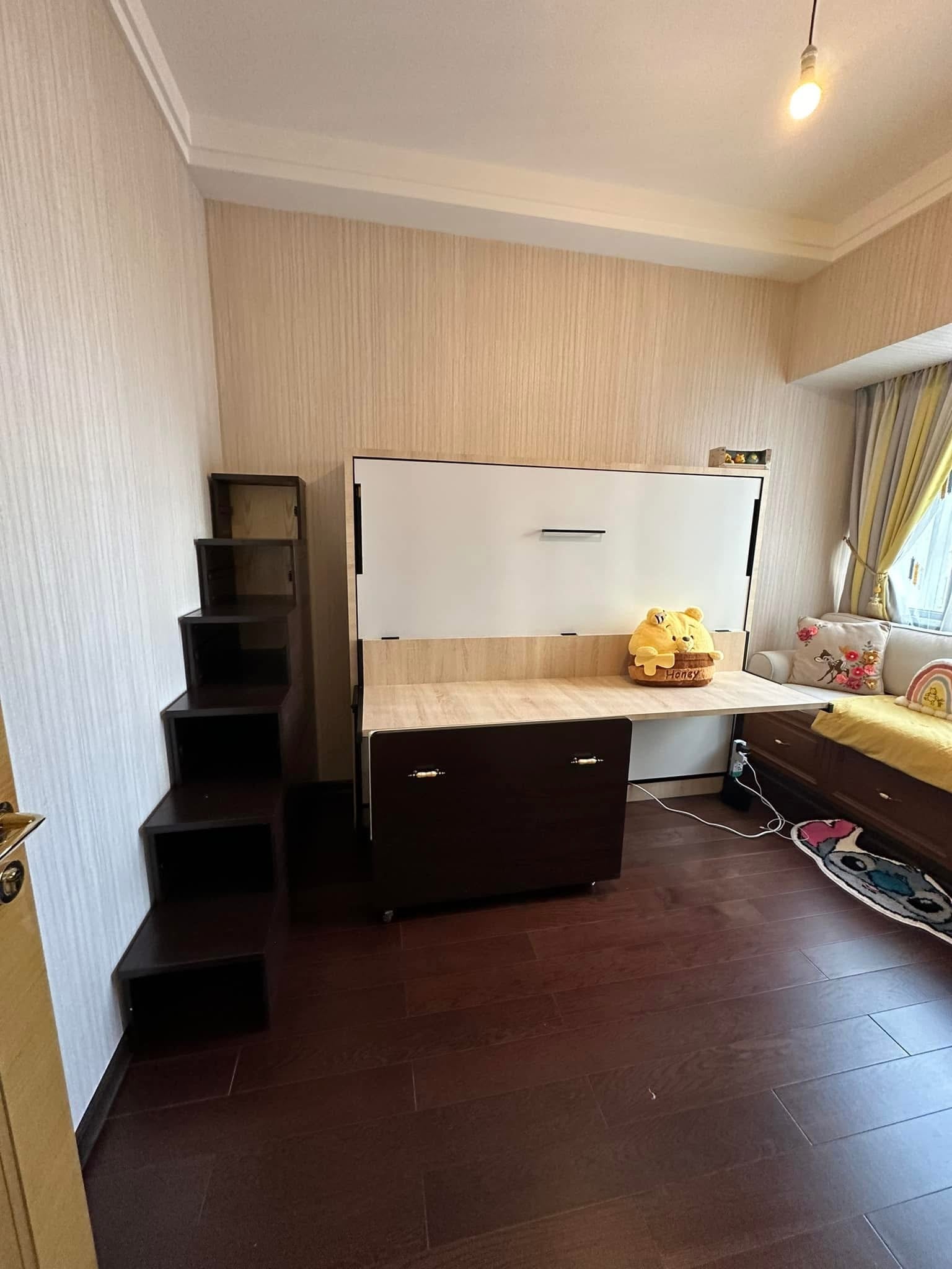 Room with existing Murphy bed before planning