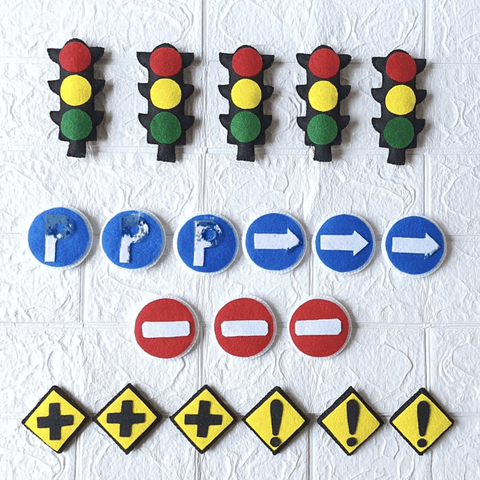 Snuggle Road Sign Bunting - Kids Haven Snuggle Road Sign Bunting - Kids Haven
