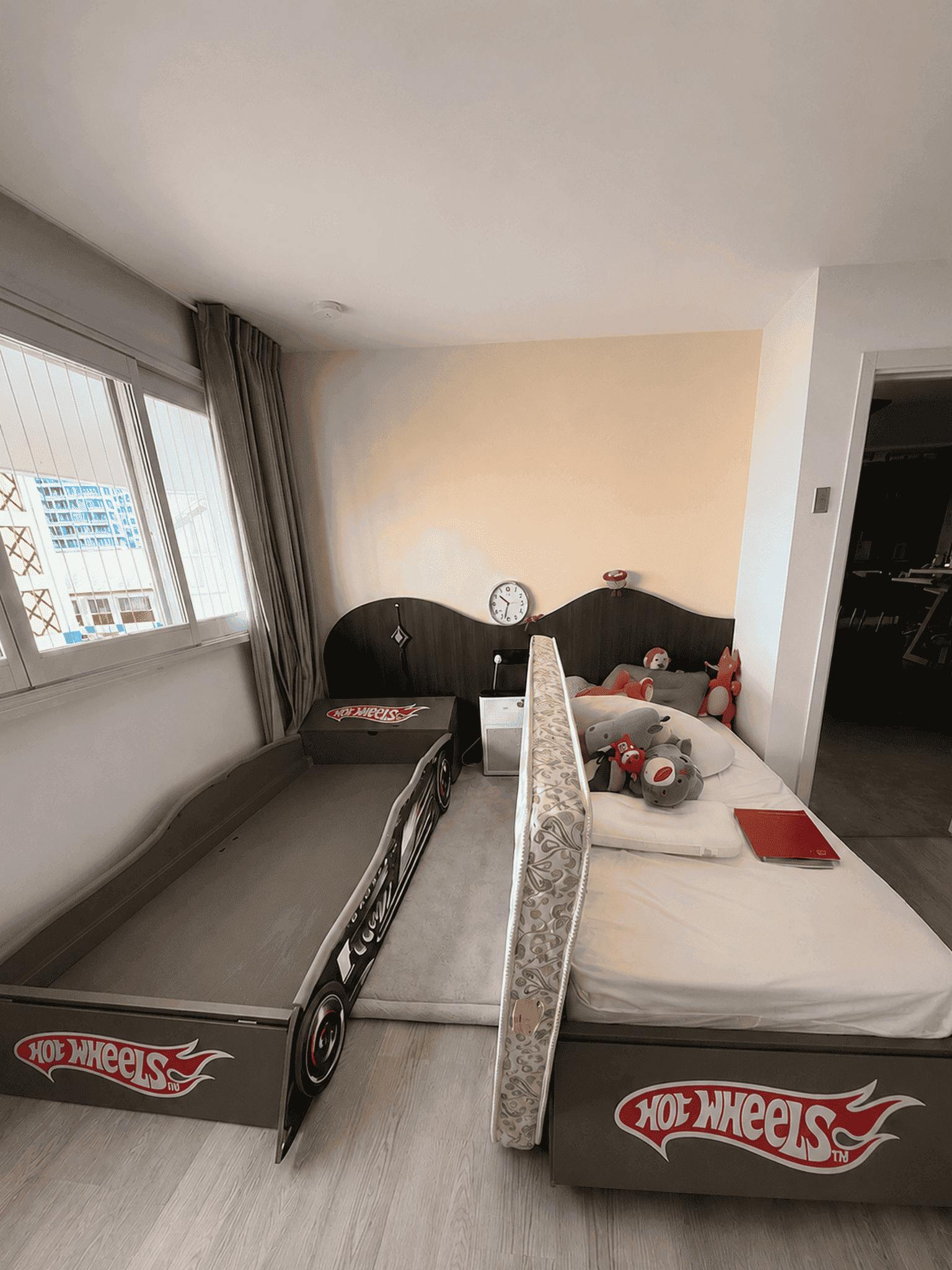 Children's room before site assessment