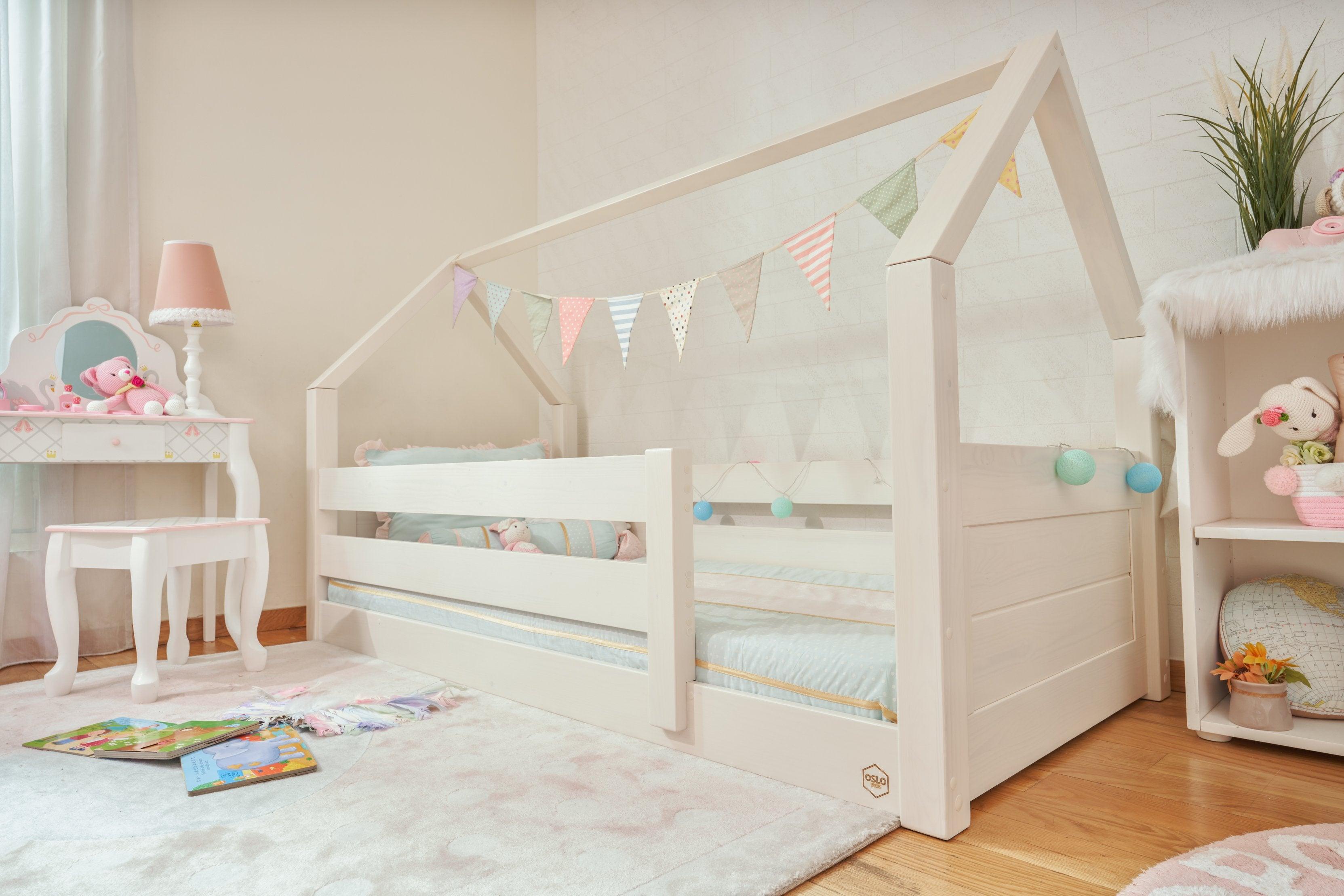 ModBed Floor Bed with Roof (Single or SS) - Kids Haven