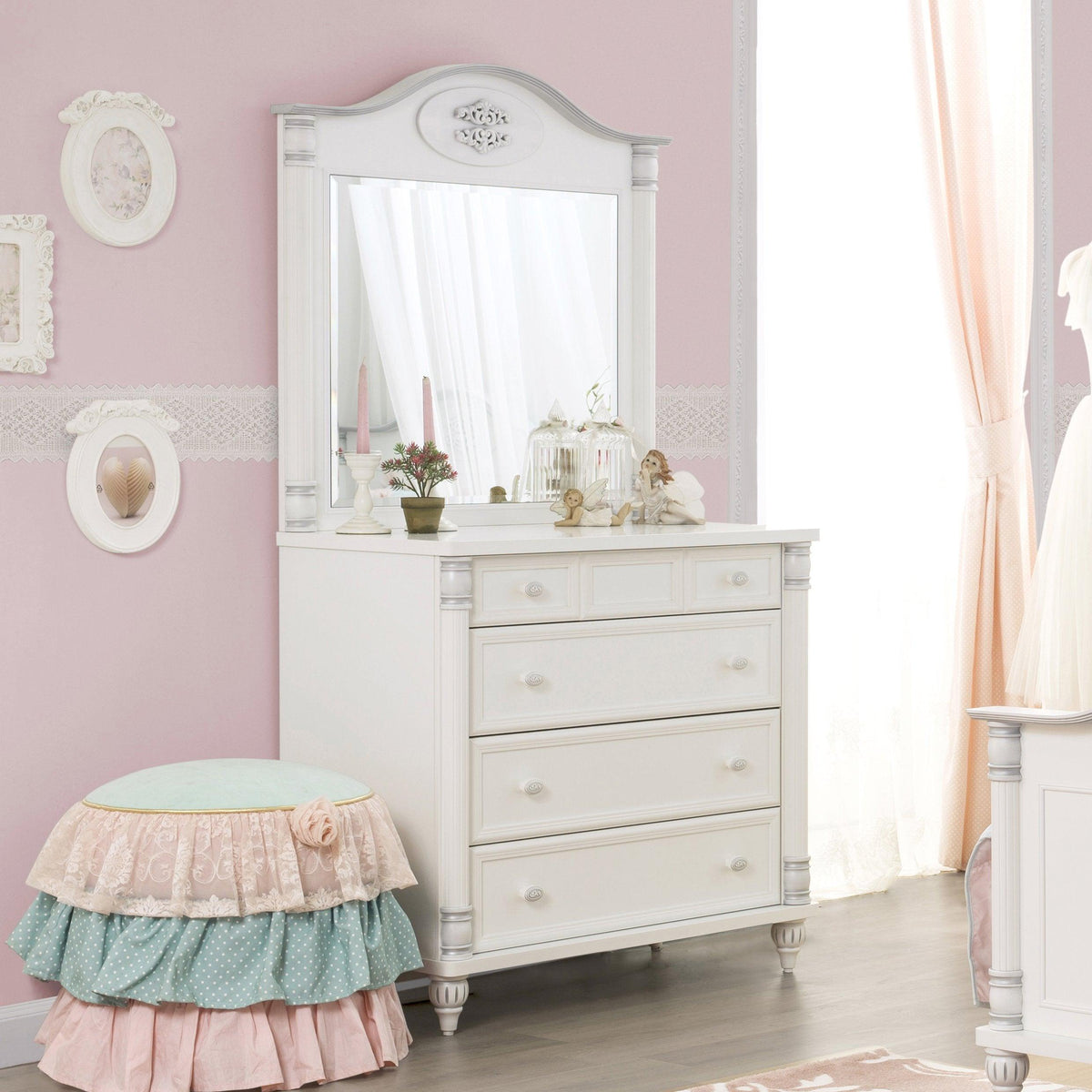 Cilek Romantic Dresser With Mirror
