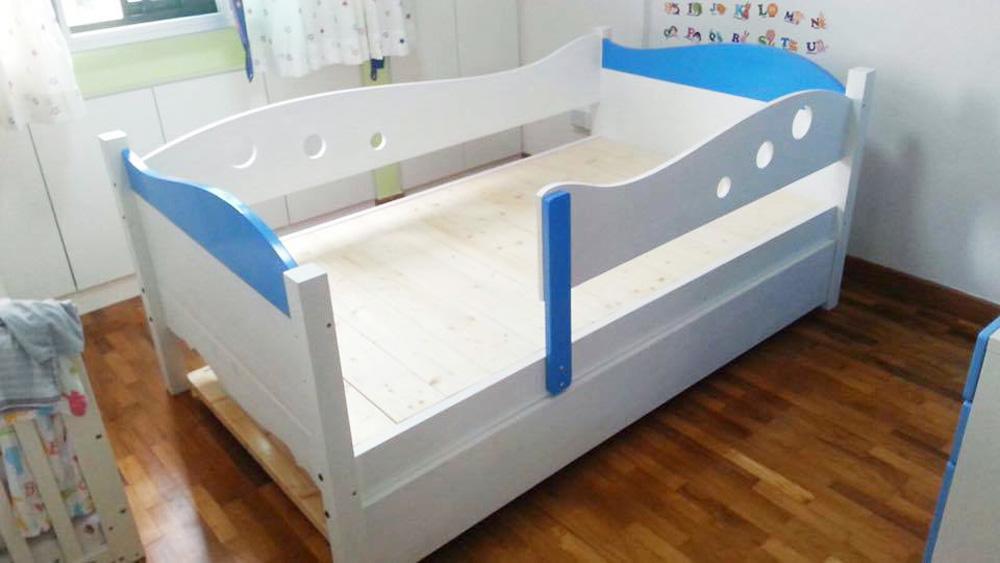 Oslo Little Whale Low Bed with Pullout - Kids Haven