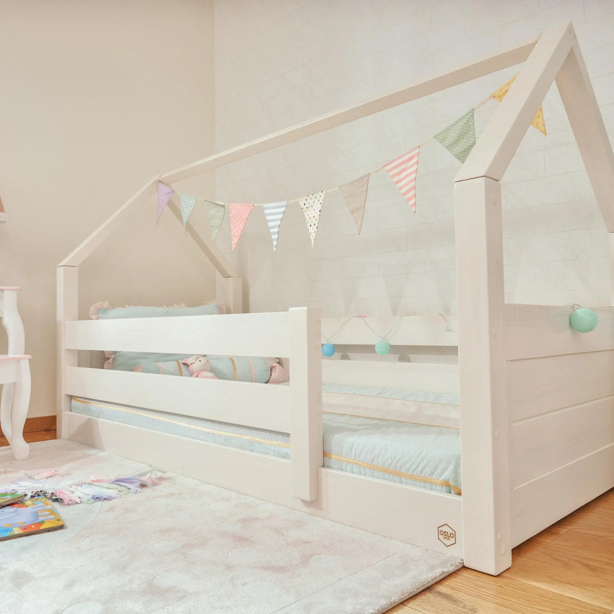Montessori Floor Beds
